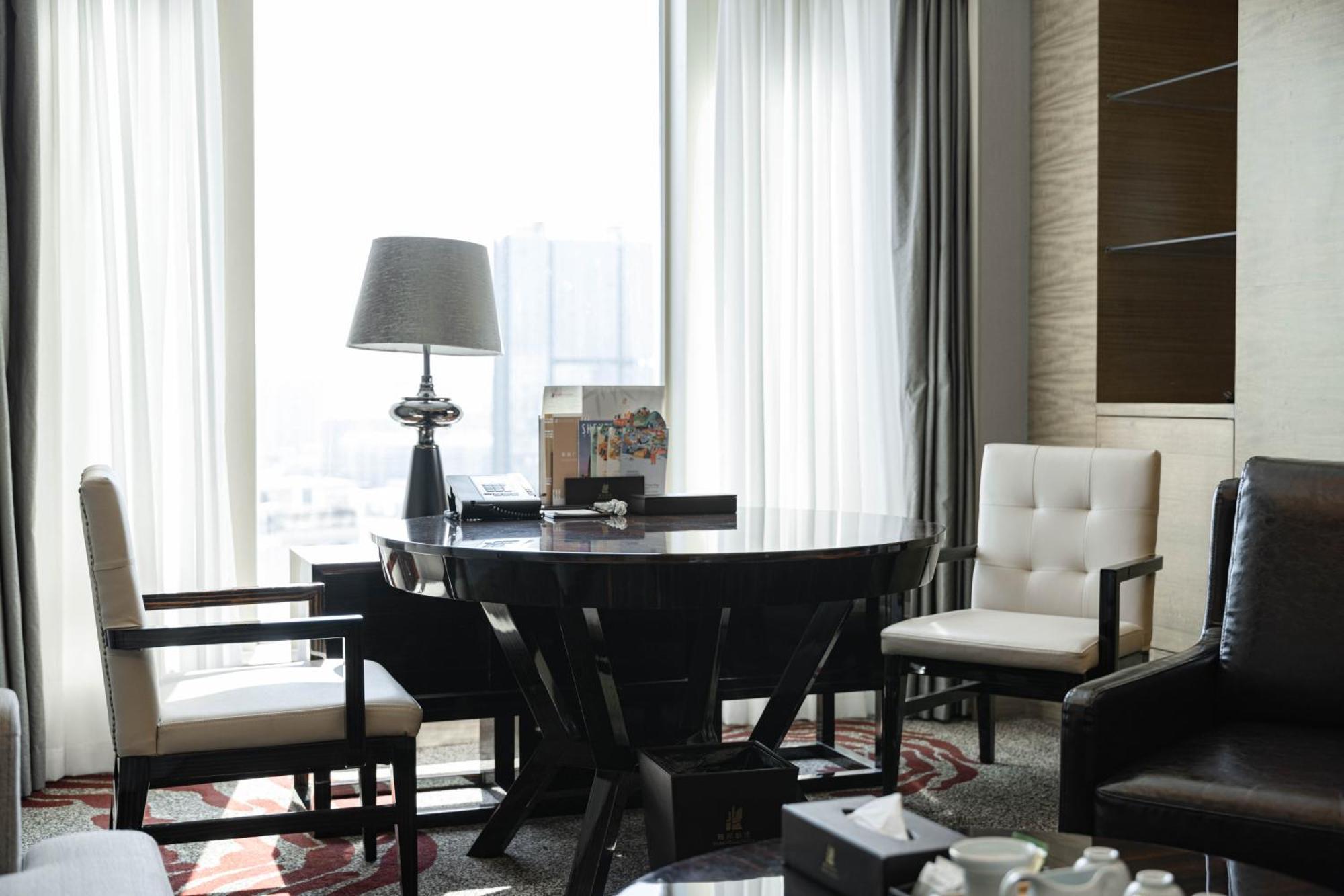 Shenzhen Langyue International Hotel Exterior photo